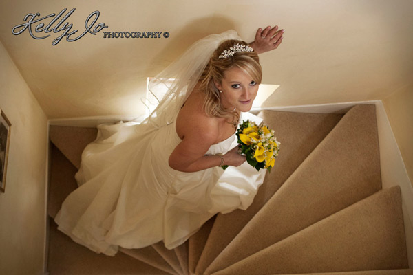LTBlog004 Bride on the stairs