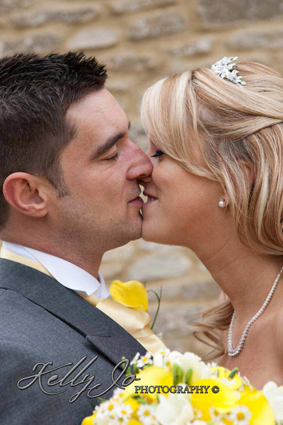 LTBlog007 Bride and Groom kissing