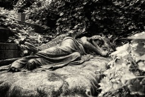 Highgate Cemetery | © Kelly Jo Photography