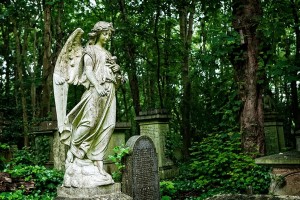 Highgate Cemetery | © Kelly Jo Photography